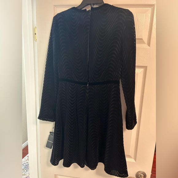 Emporio Armani open back flare dress NWT - Picture 8 of 9